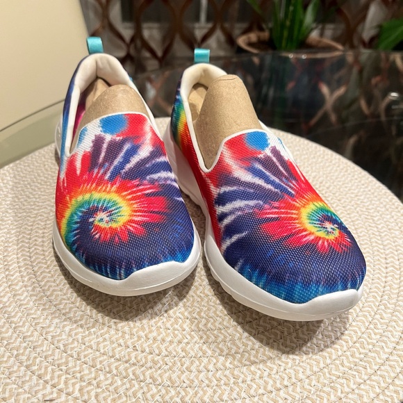 Skechers Tie-Dye Slip-On Sneakers - Picture 2 of 6